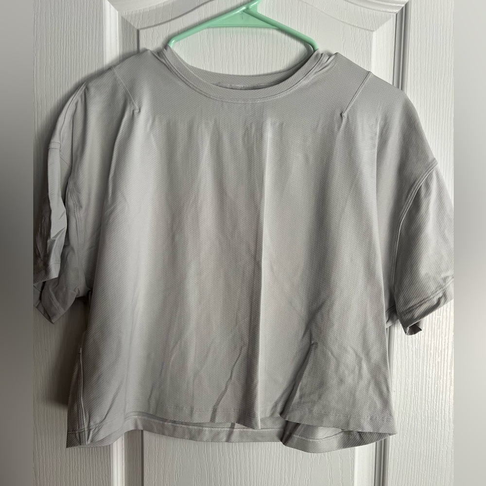 Lululemon abrasion resistant training tee- chrome